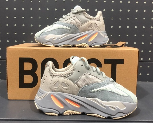 Adidas Yeezy 700 Boost Kids 01